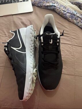 Nike Men's Black/White GOLF Shoes